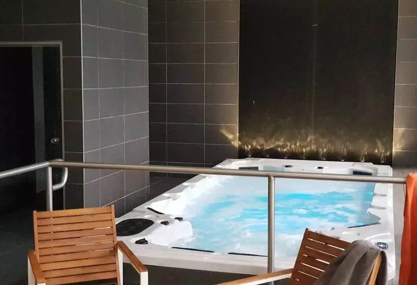 فندق Le Castelet