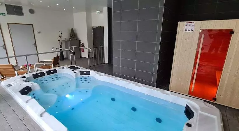 فندق Le Castelet