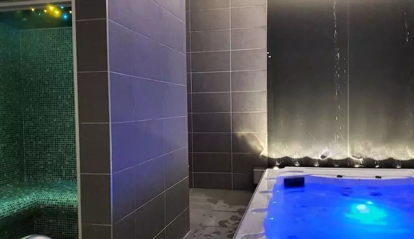 فندق Le Castelet