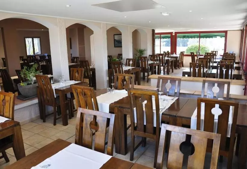 בית מלון כפרי Le Provence