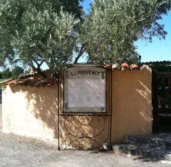 בית מלון כפרי Le Provence