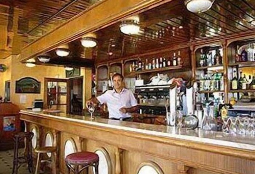 هتل Le Roi Gourmand