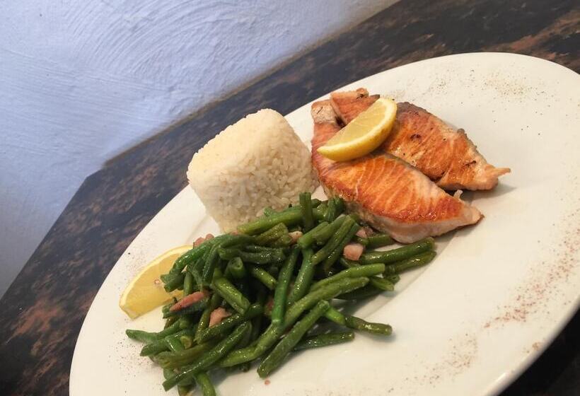 هتل Le Roi Gourmand