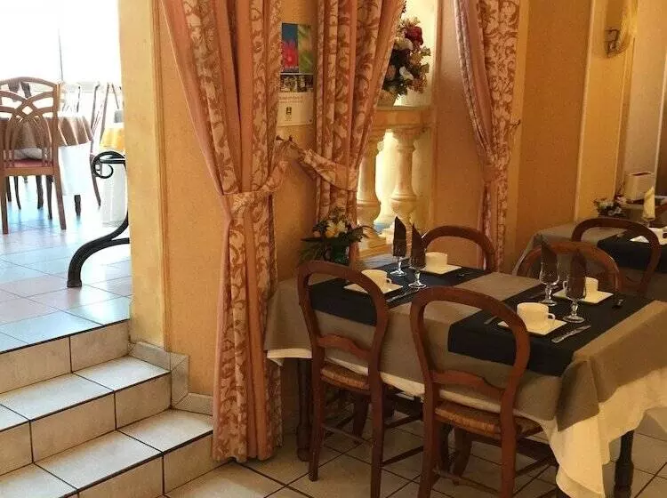 ホテル Le Roi Gourmand