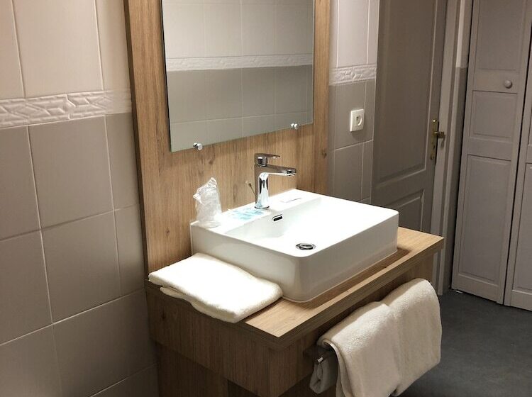 هتل Le Roi Gourmand