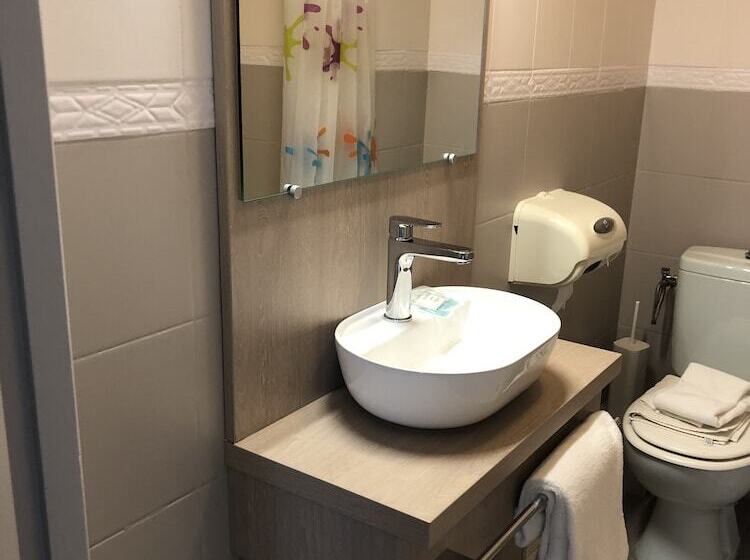 هتل Le Roi Gourmand