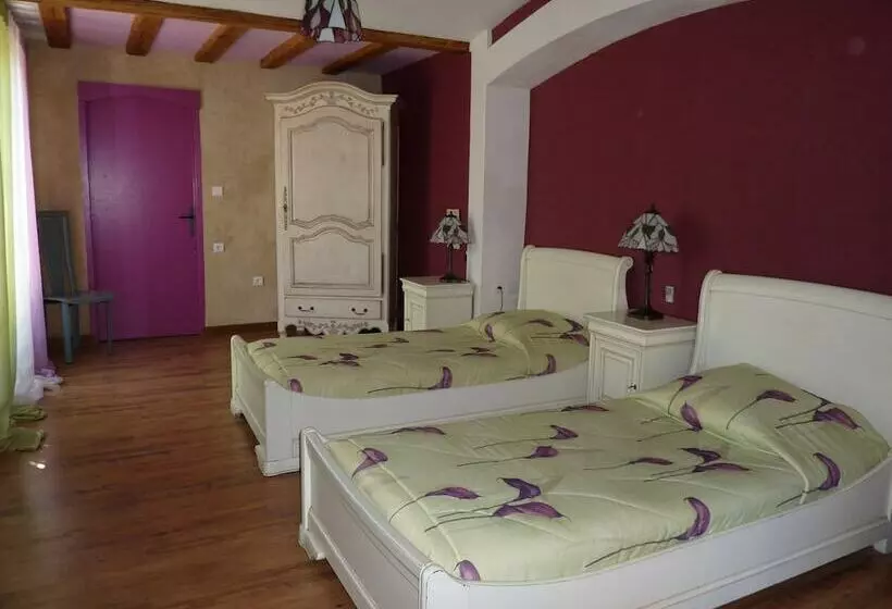 Отель Le Village Gaulois