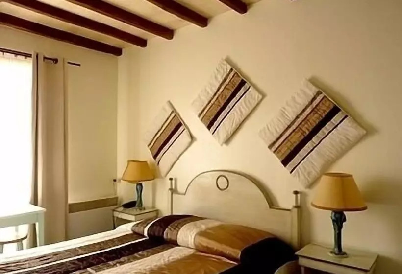 Отель Le Village Gaulois