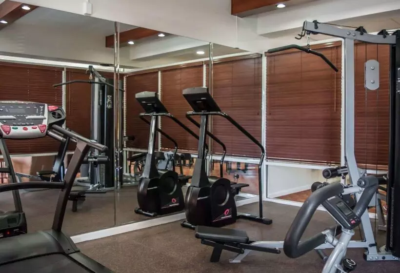 בית מלון כפרי Quality Inn