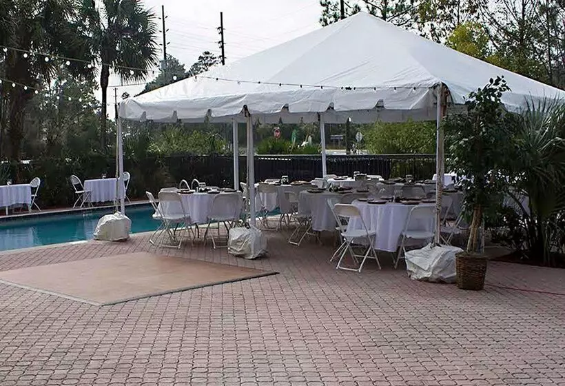 בית מלון כפרי Quality Inn