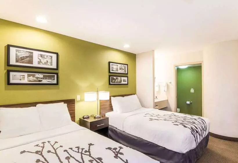 Отель Sleep Inn & Suites