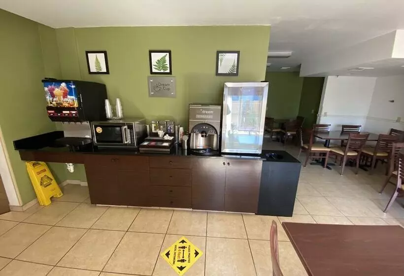 Отель Sleep Inn & Suites