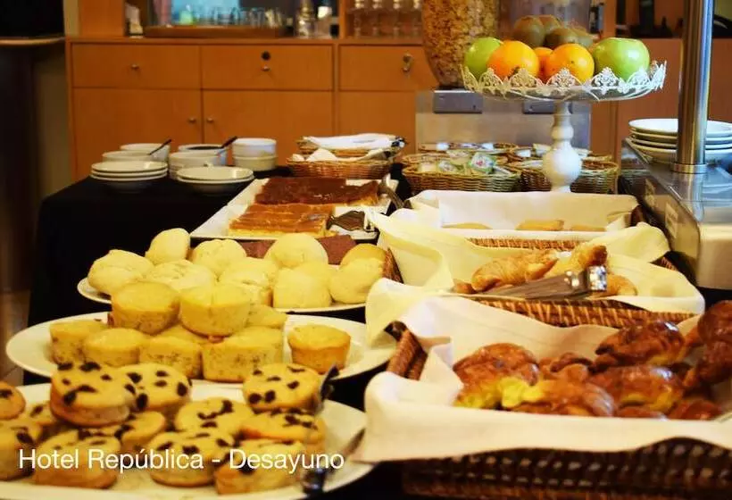 فندق Solans Republica