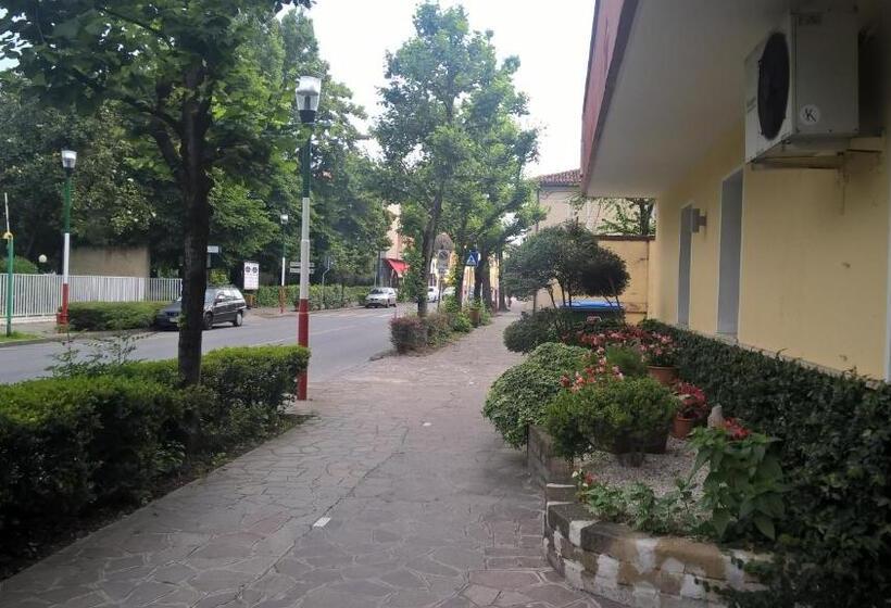 ホテル Terme Belvedere