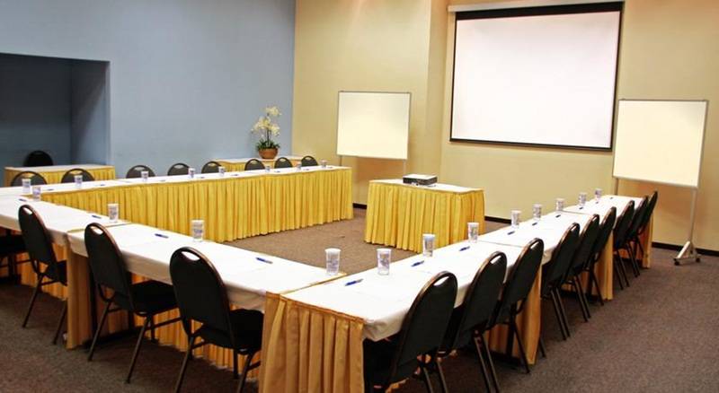 هتل Transamerica Prime International Plaza