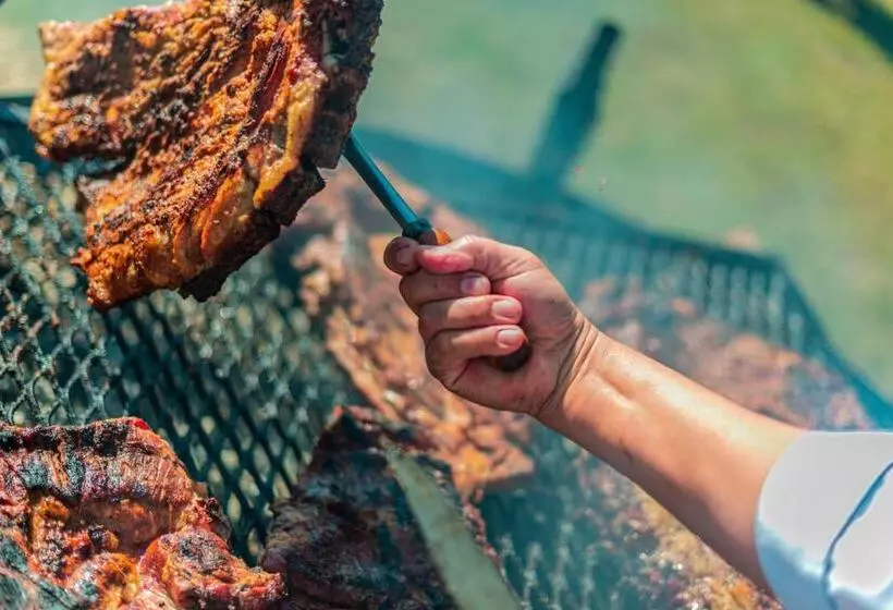 Marina Del Faro Resort