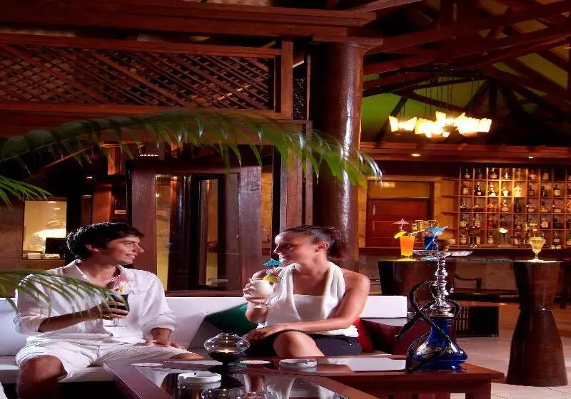 استراحتگاه Sun Siyam Olhuveli