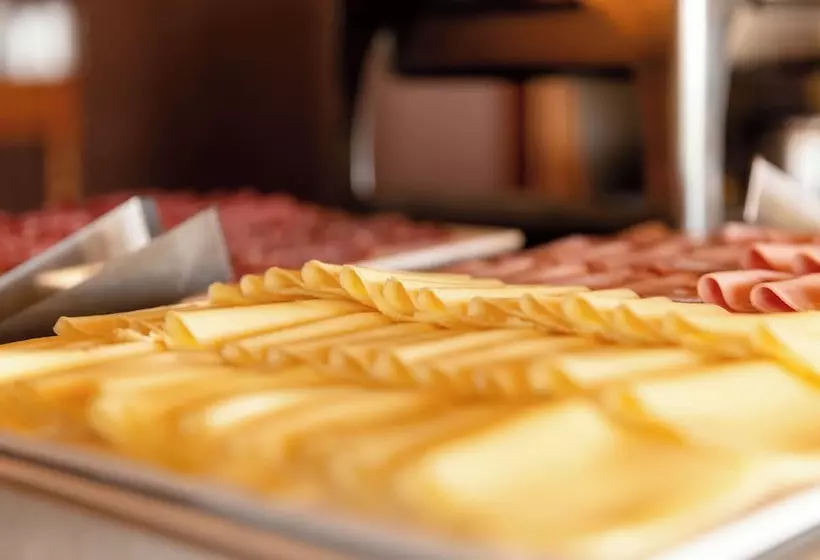 Курорт Wyndham Garden Lujan