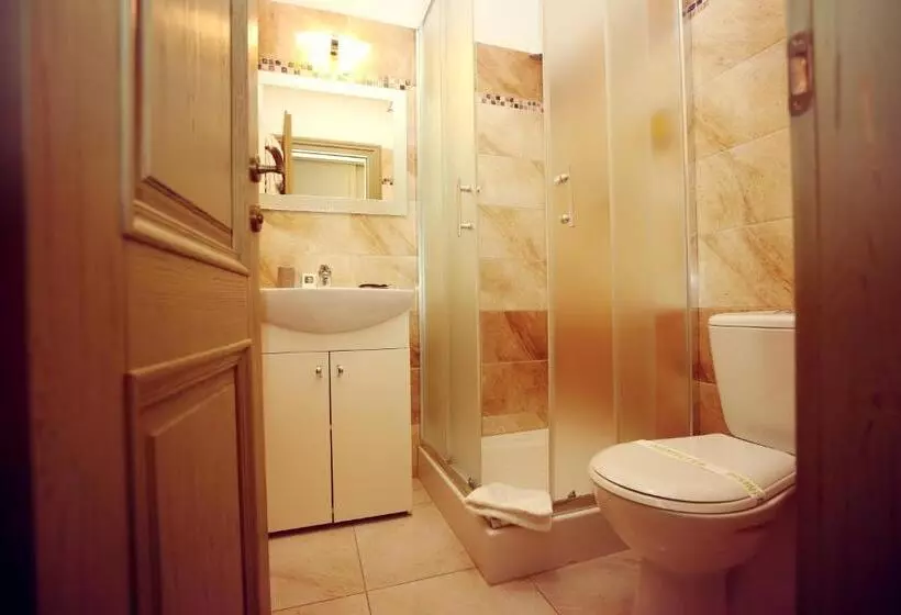 Aamiaismajoitus (B&B) Kalvin Restaurant & Pension