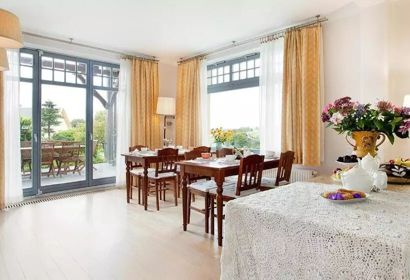 Aamiaismajoitus (B&B) Kashubian Lodge & Spa