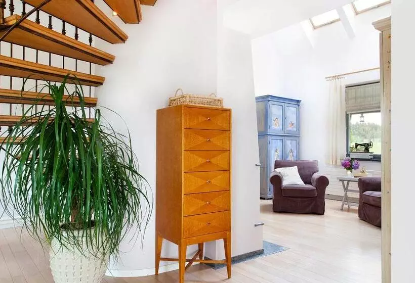 Aamiaismajoitus (B&B) Kashubian Lodge & Spa