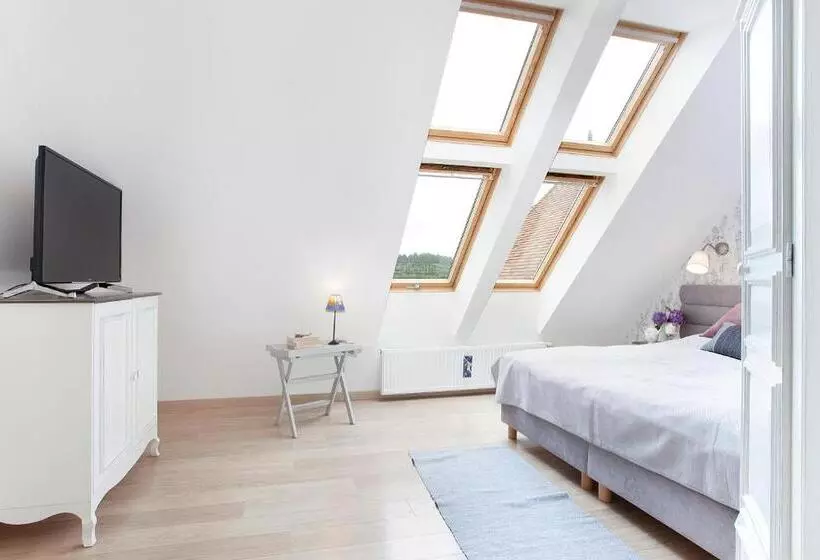 Aamiaismajoitus (B&B) Kashubian Lodge & Spa