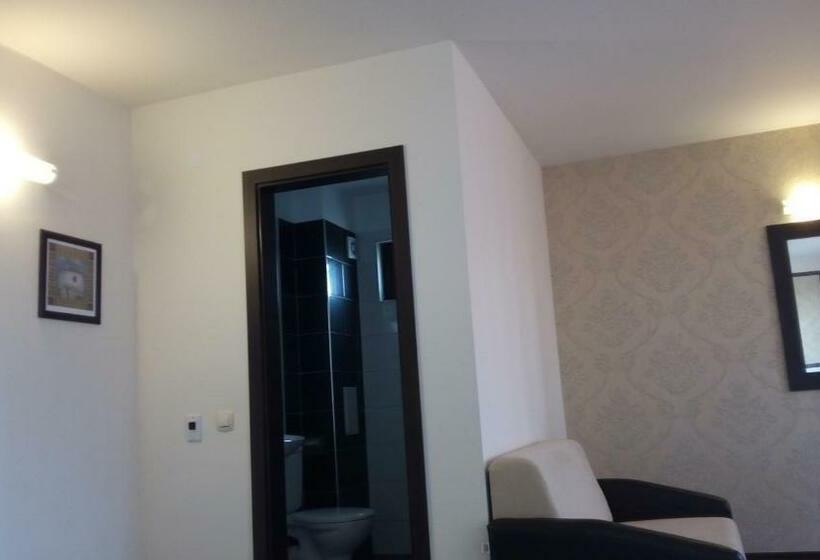 בית מלון כפרי Enchevi