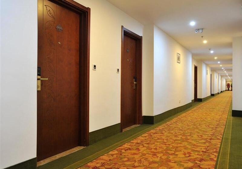 Отель Greentree Inn Jiangsu Yancheng Jianhu East Huiwen Road Columbus Square Business