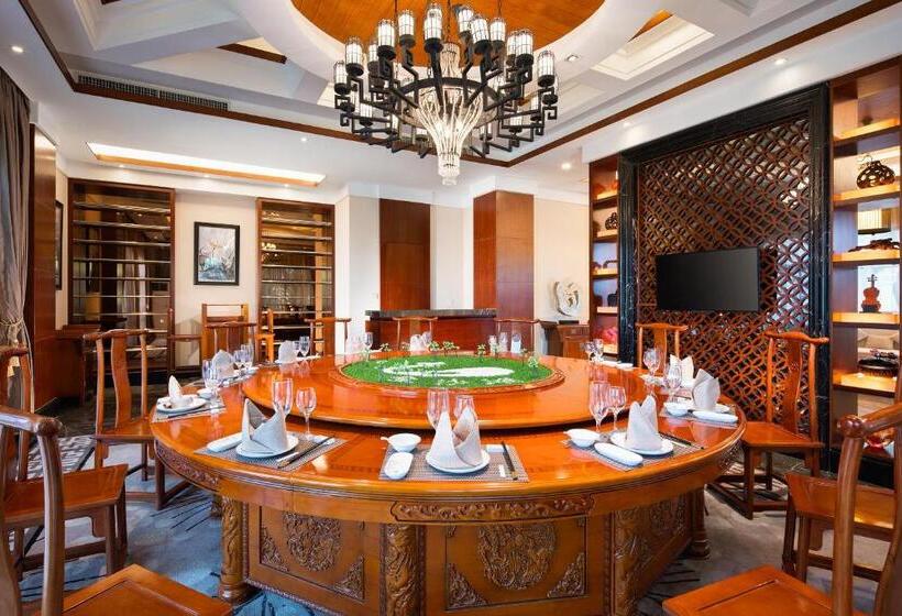 Отель Country Garden Golden Beach Spring