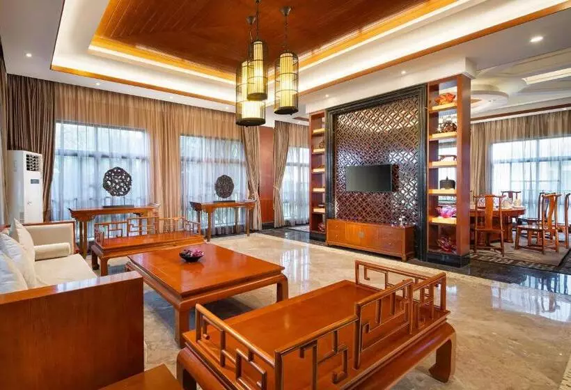 Hotelli Country Garden Golden Beach Spring