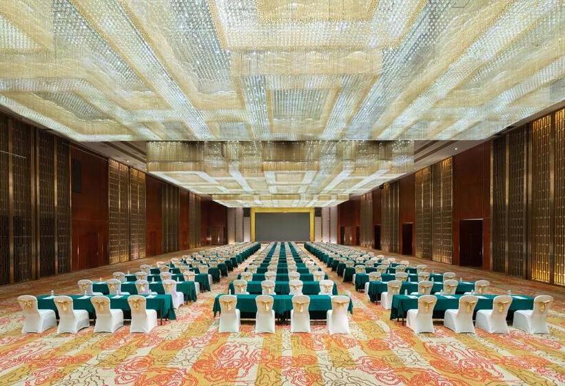 Отель Country Garden Golden Beach Spring