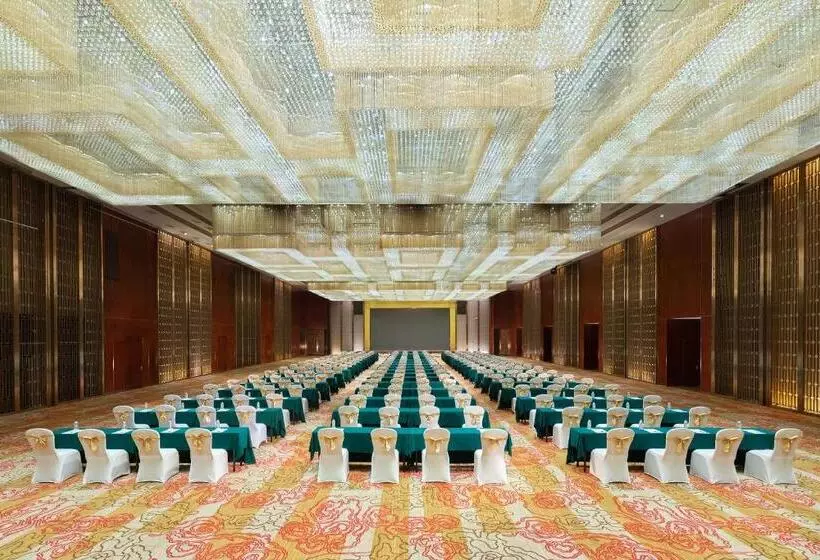 Hotelli Country Garden Golden Beach Spring