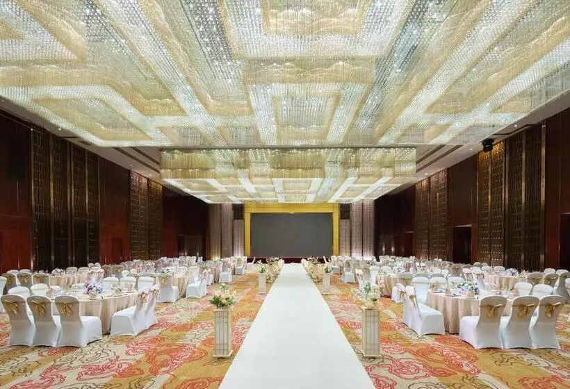 Hotelli Country Garden Golden Beach Spring