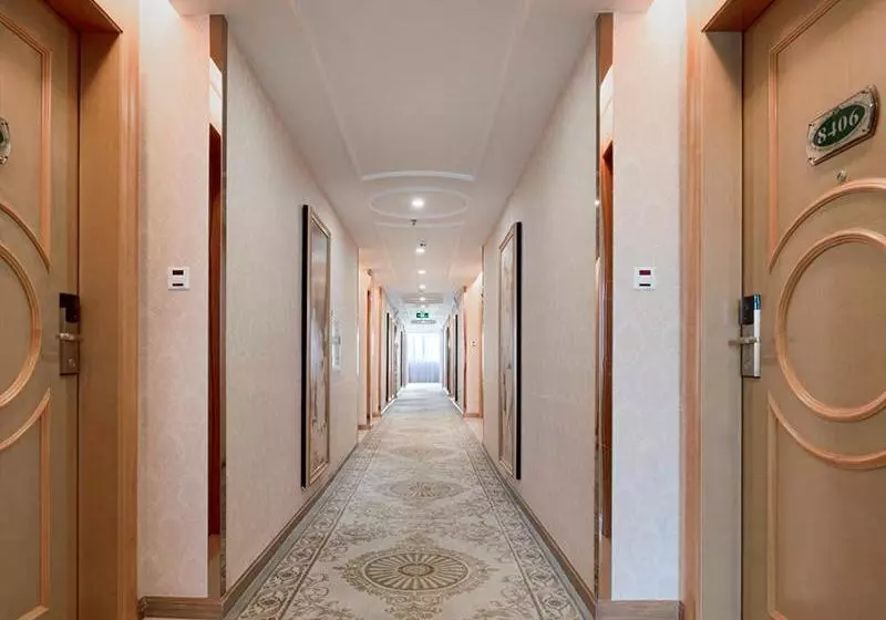 Vienna Hotel Qingyuan Yingde Guangming Road