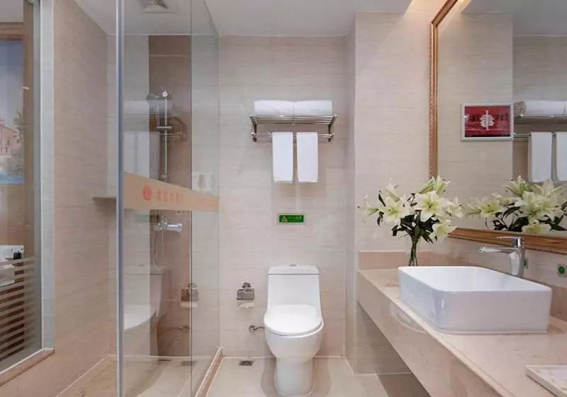 Vienna Hotel Qingyuan Yingde Guangming Road