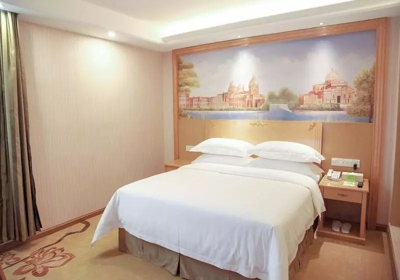 Vienna Hotel Qingyuan Yingde Guangming Road