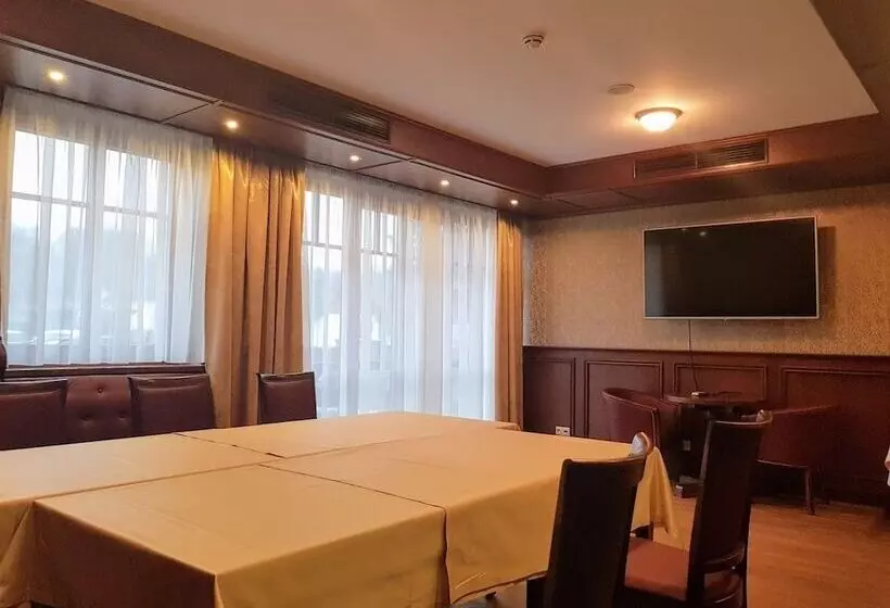 ペンション Penzión Chateau Hunting