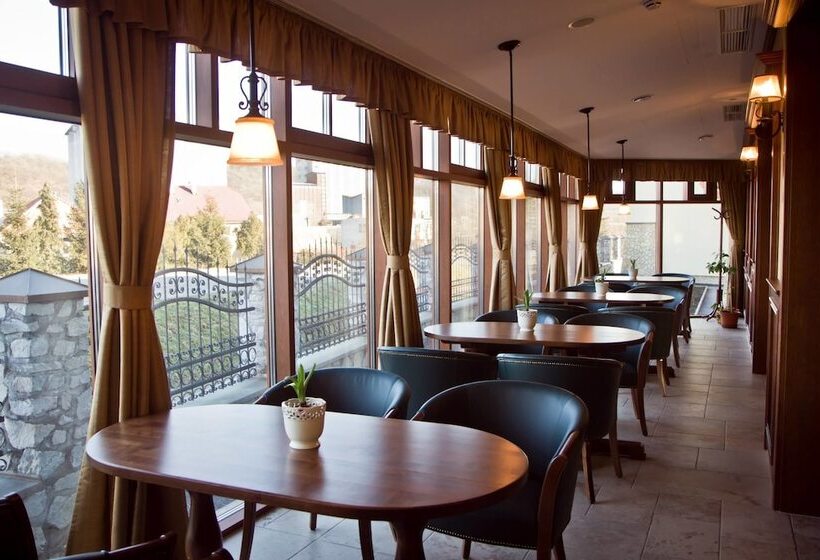 膳宿费 Penzión Chateau Hunting