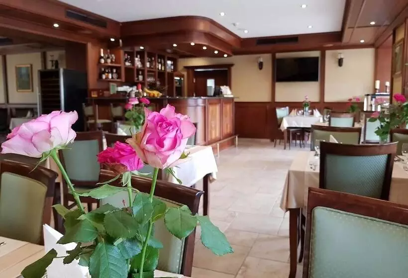 ペンション Penzión Chateau Hunting