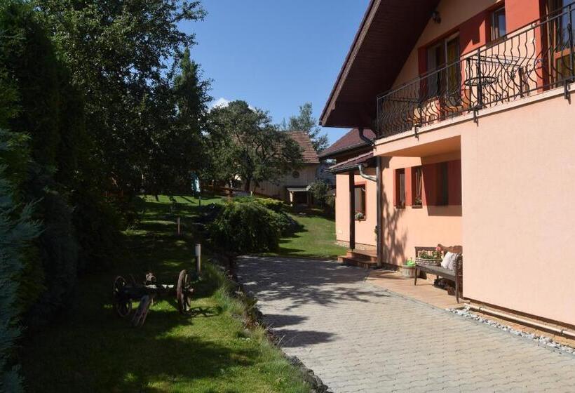 ペンション Pezión Limbový Dvor