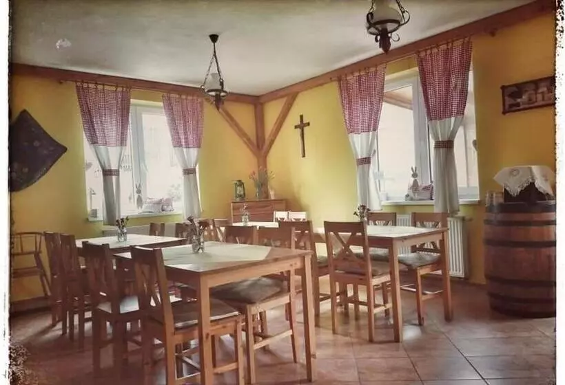 Majatalo Pezión Limbový Dvor