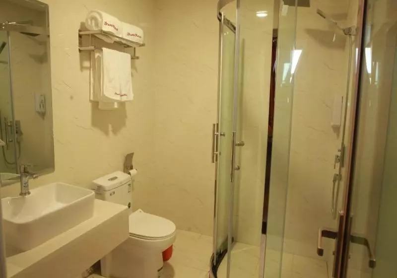 Hotelli Shell Xinyang Huangchuan County Railway Station