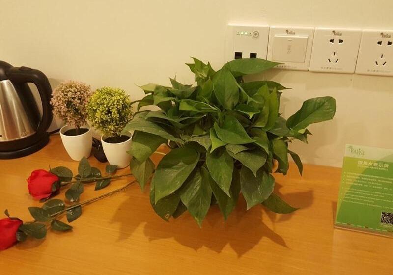 호텔 Vatica Jiangsu Xuzhou Xinyi Railway Station Square