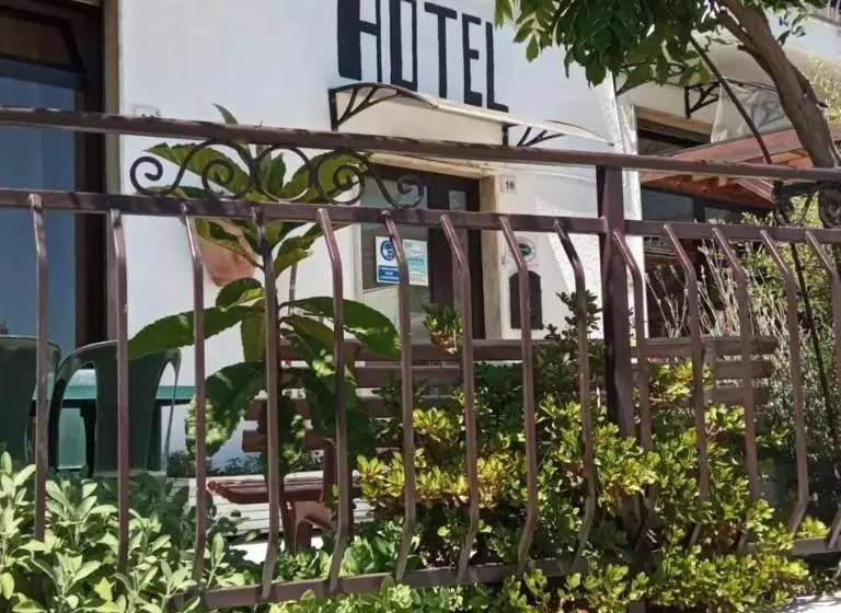 בית מלון כפרי Albergo Sangrilà