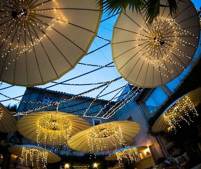 ホテル Auberge De Saint Rémy   Hôtel   Restaurant Gastronomique étoilé   Saint Rémy De Provence