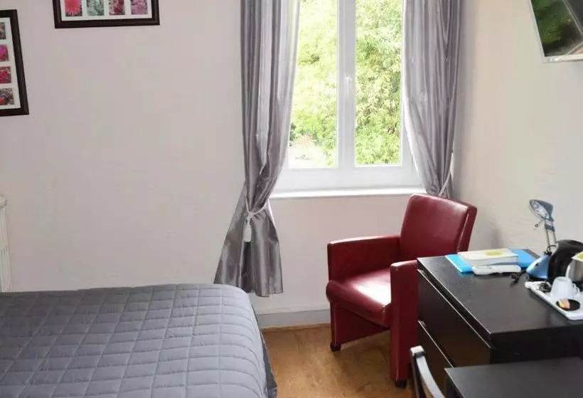 هتل Auberge Le Rabelais