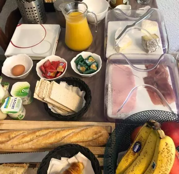 هتل Auberge Le Rabelais