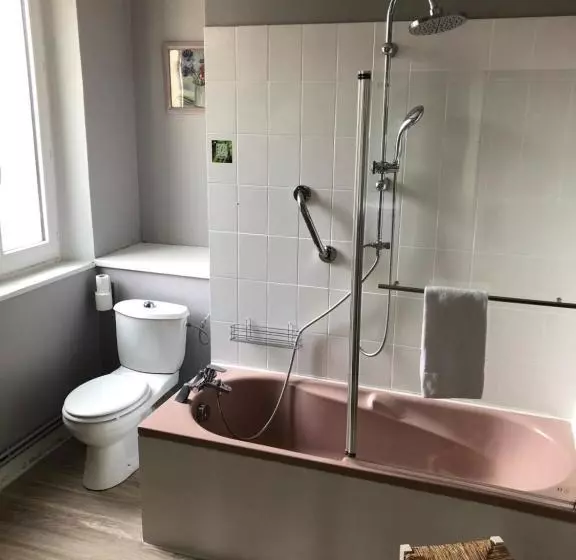 هتل Auberge Le Rabelais