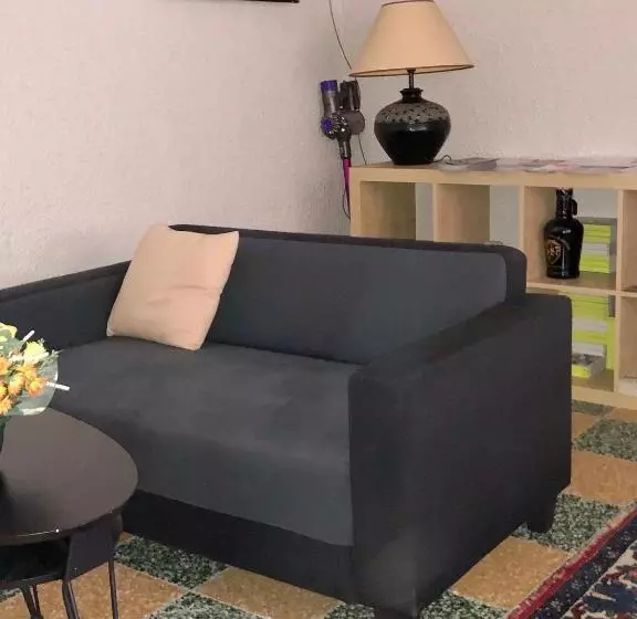 هتل Auberge Le Rabelais