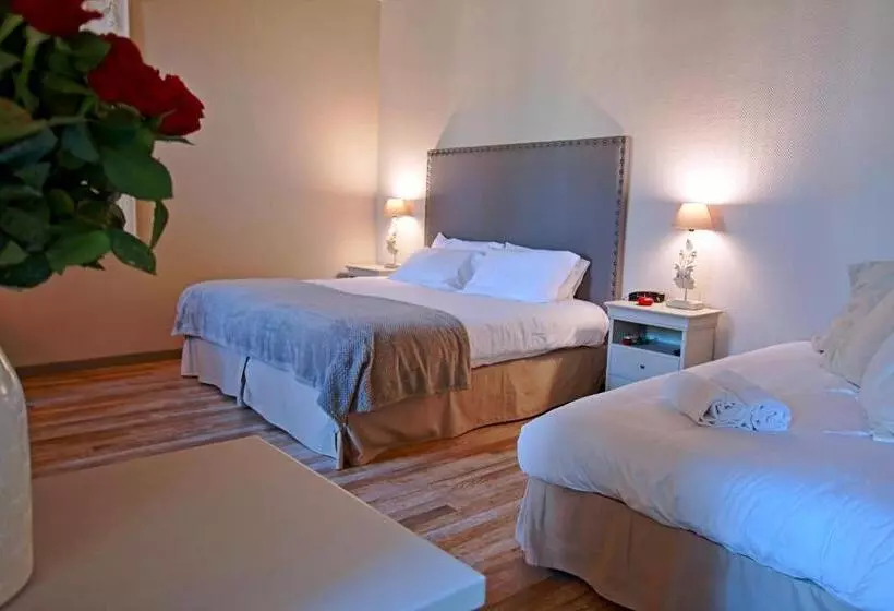 Отель De France